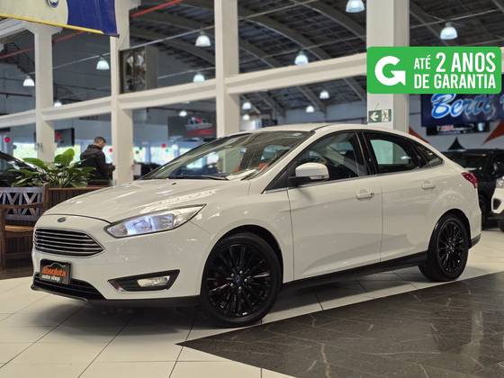 FORD FOCUS 2.0 TITANIUM SEDAN 16V FLEX 4P POWERSHIFT FORD FOCUS 2.0 TITANIUM SEDAN 16V FLEX 4P POWERSHIFT